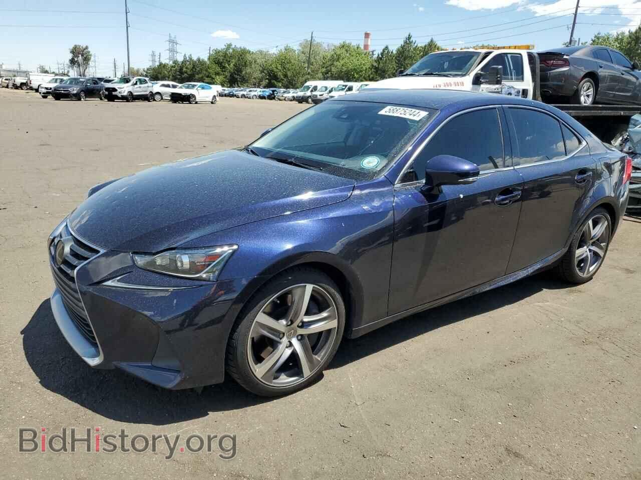 Photo JTHC81D29J5031726 - LEXUS IS 2018