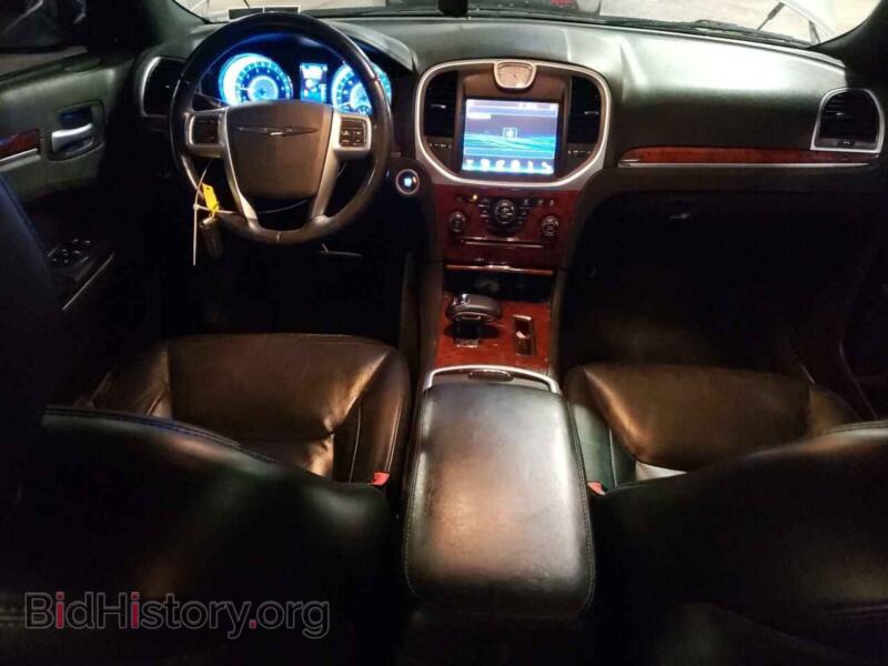 2012 Chrysler 300 (VIN 2C3CCACG5CH223285) — фото 8 из 12