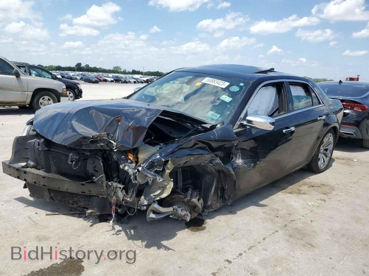 Фотография 2C3CCAEG2KH585747 - CHRYSLER 300 2019