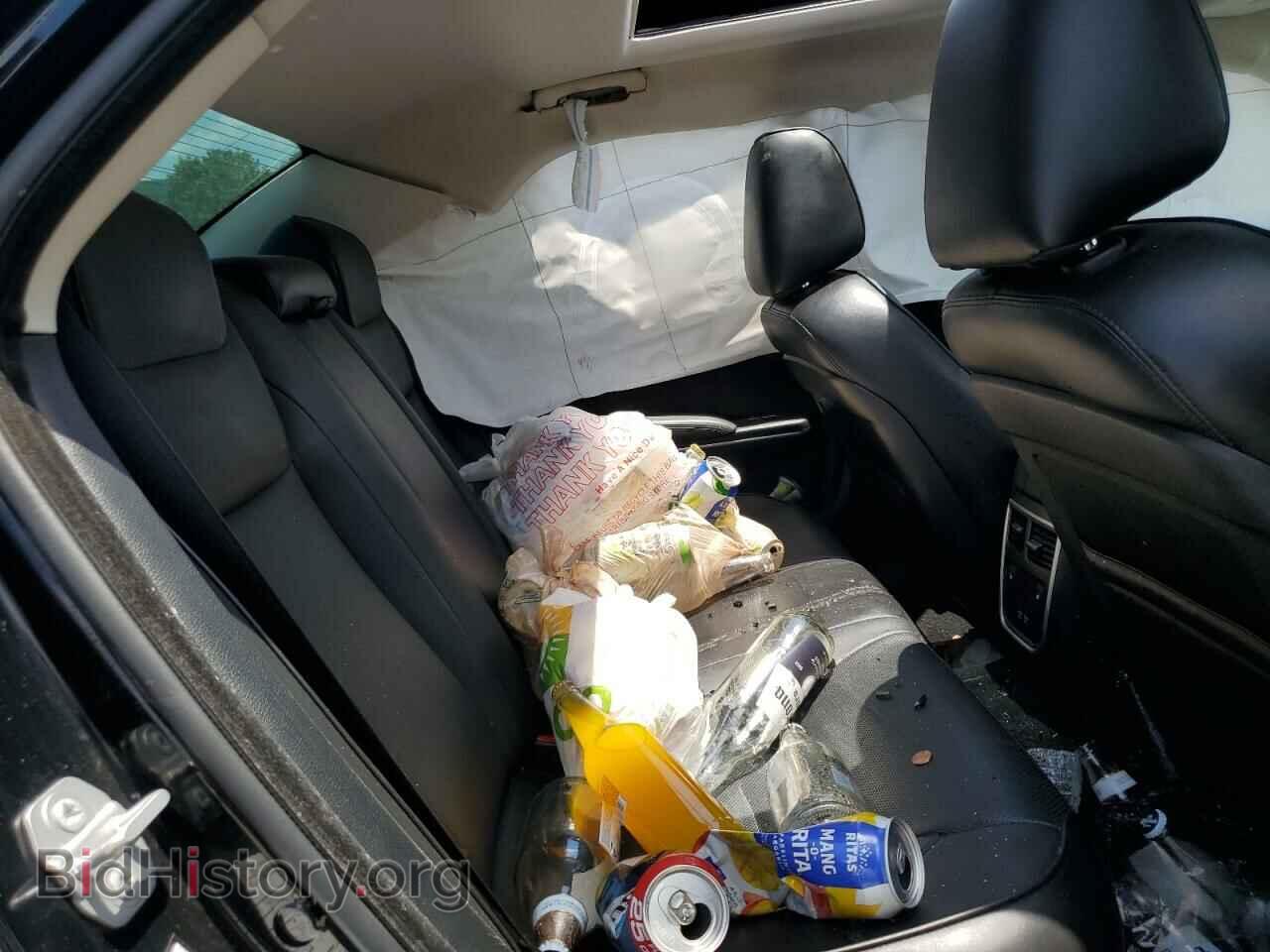 2019 CHRYSLER 300 - VIN: 2C3CCAEG2KH585747 - Фото 10