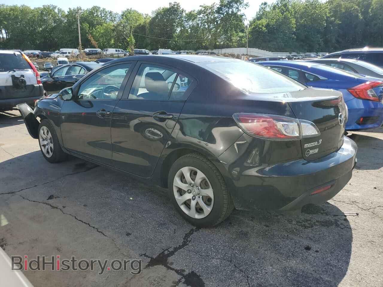 2011 MAZDA 3 - VIN: JM1BL1UG3B1438134 - Фото 2