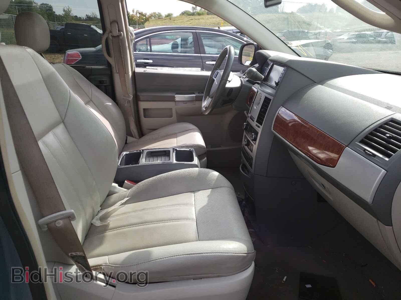 2008 CHRYSLER MINIVAN - VIN: 2A8HR54P08R732863 - Фото 5