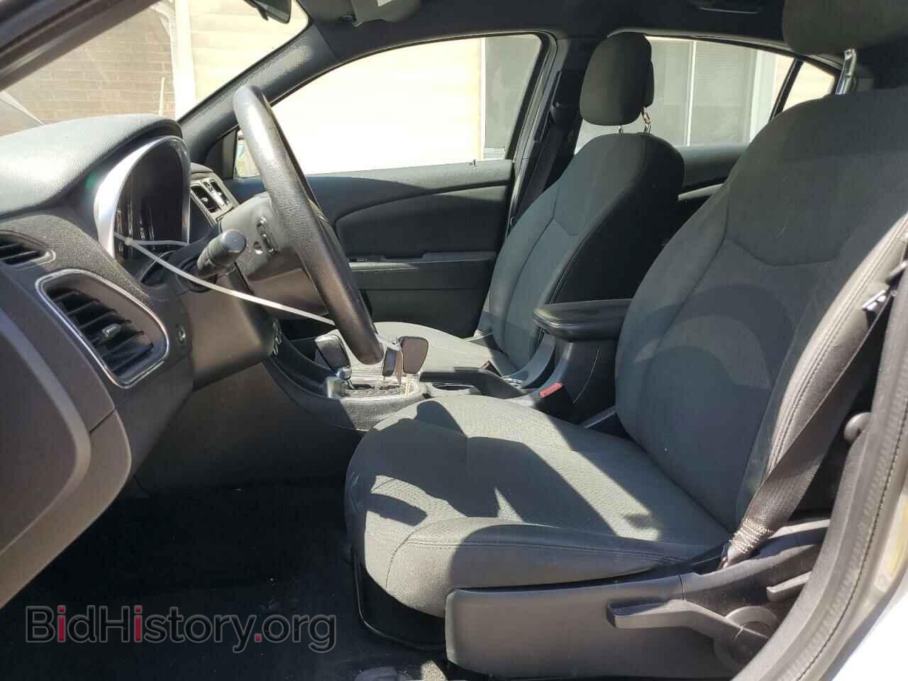 2012 CHRYSLER 200 - VIN: 1C3CCBAB0CN130419 - Фото 7