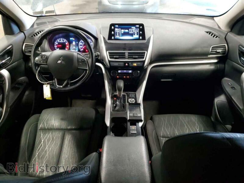 2018 Mitsubishi ECLIPSE (VIN JA4AT5AA6JZ065748) — photo 8 of 12