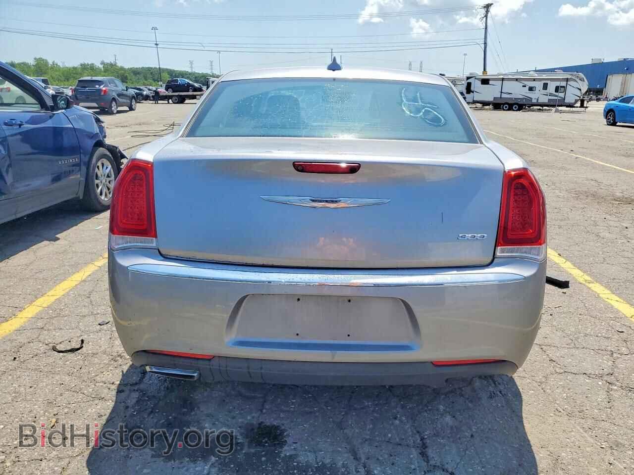 2016 CHRYSLER 300 - VIN: 2C3CCAAG2GH206890 - Photo 6