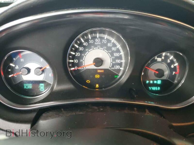 2013 Chrysler 200 (VIN 1C3BCBEGXDN623527) — photo 9 of 12
