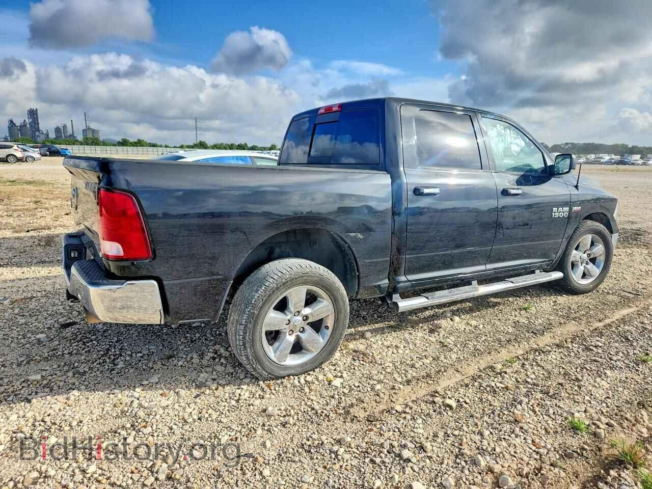 2017 RAM 1500 - VIN: 3C6RR6LT0HG504696 - Photo 3