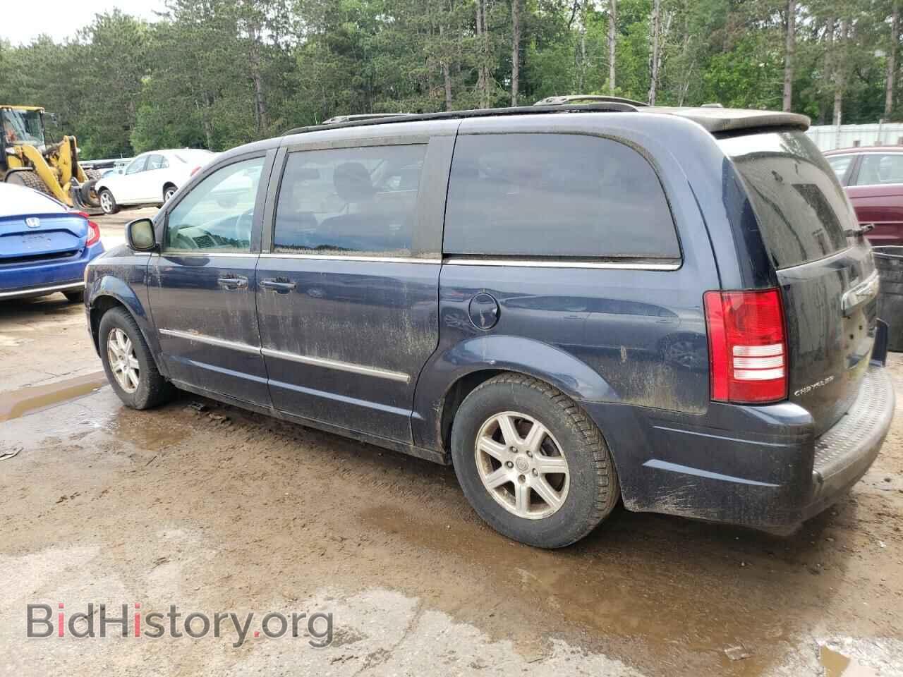 2009 CHRYSLER MINIVAN - VIN: 2A8HR54149R525745 - Фото 2