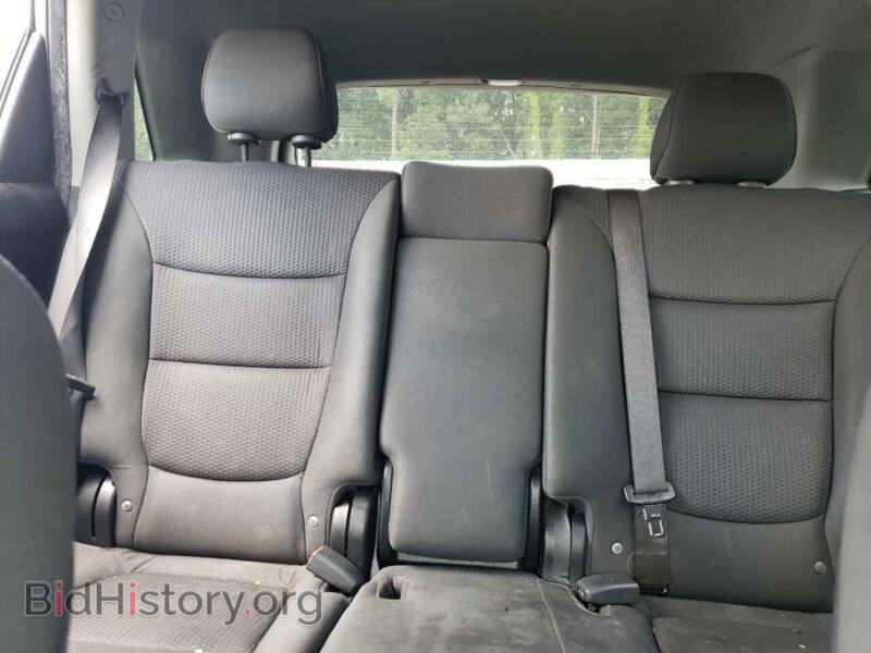 2011 Kia SORENTO (VIN 5XYKT3A18BG098054) — фото 10 из 13