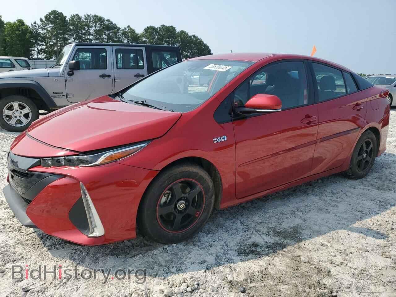 Фотография JTDKARFP3L3131943 - TOYOTA PRIUS 2020