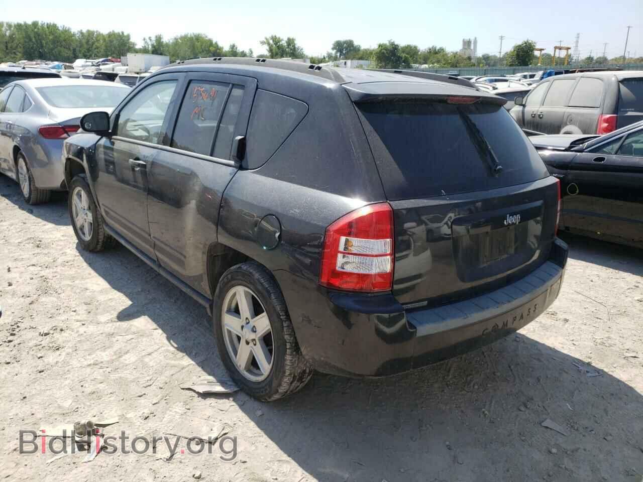 2009 JEEP COMPASS - VIN: 1J8FT47W18D748451 - Фото 3