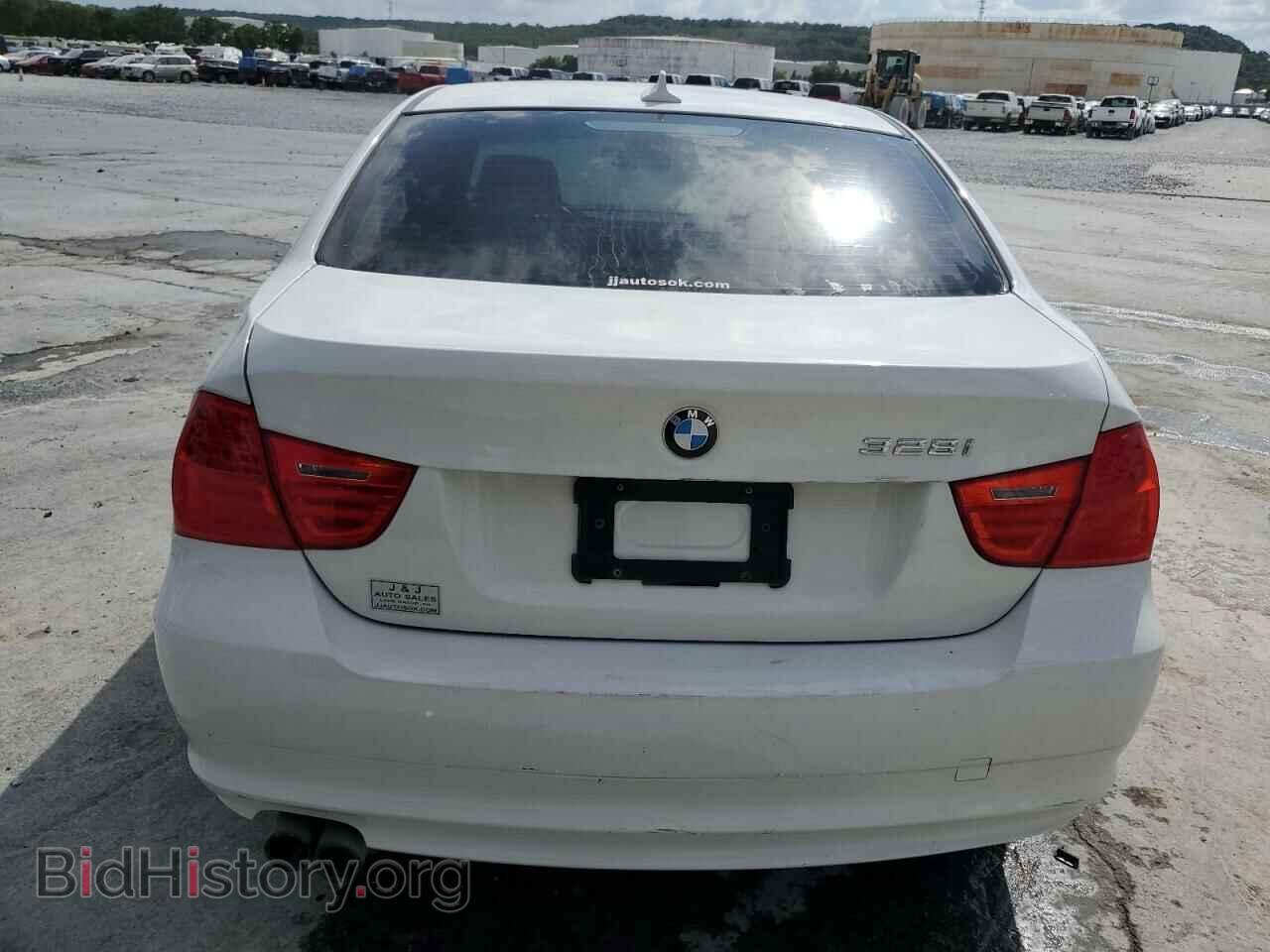 2011 BMW 3 SERIES - VIN: WBAPH7C53BE850215 - Фото 6