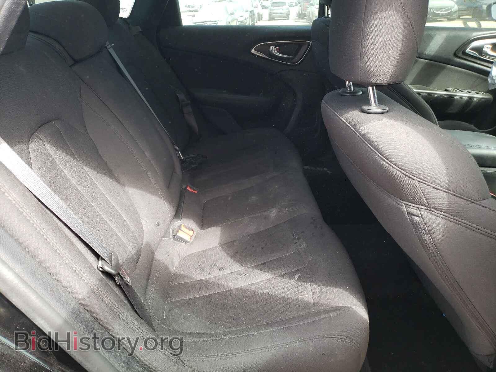 2015 CHRYSLER 200 - VIN: 1C3CCCABXFN715647 - Photo 6