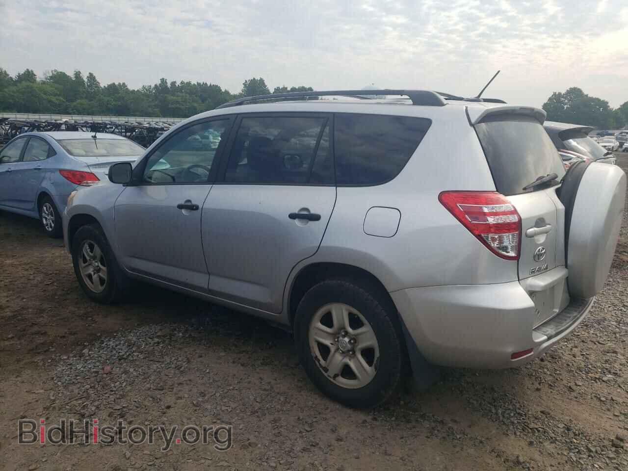 2011 TOYOTA RAV4 - VIN: 2T3BF4DV2BW150940 - Фото 2