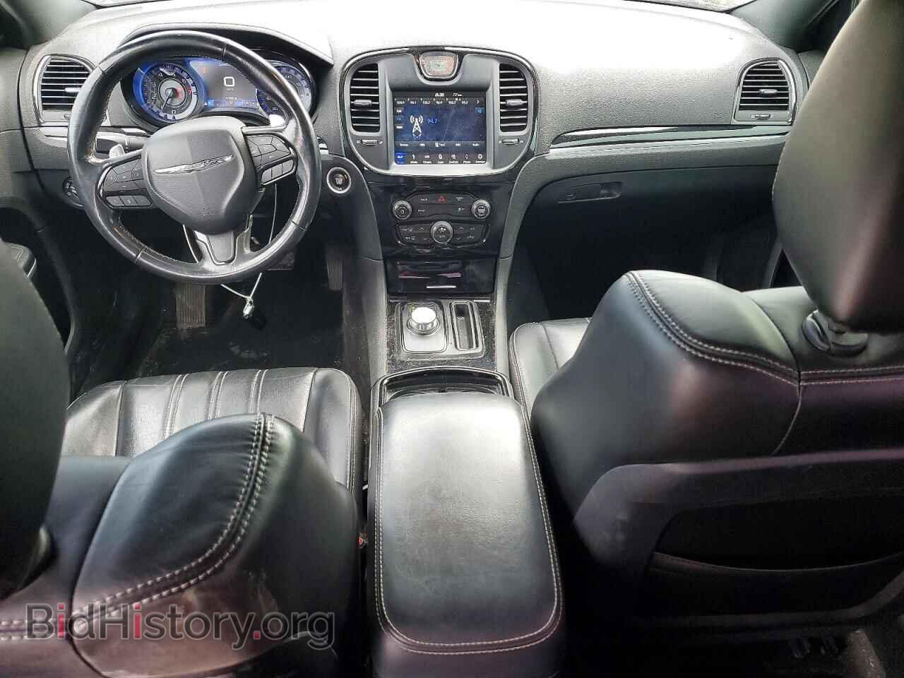 2019 CHRYSLER 300 - VIN: 2C3CCAGG2KH610658 - Фото 8