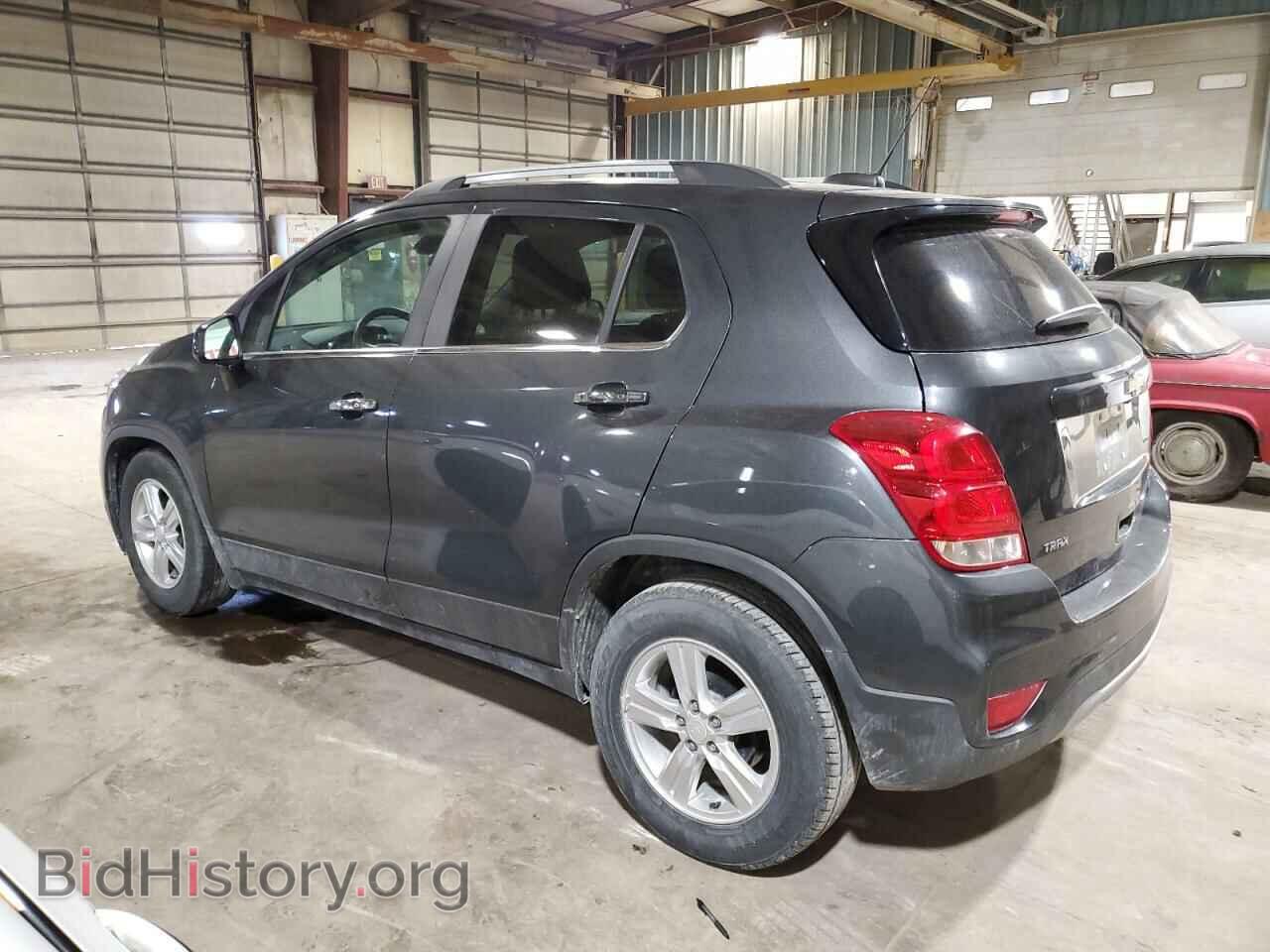 2018 CHEVROLET TRAX - VIN: 3GNCJLSB2JL305599 - Фото 2