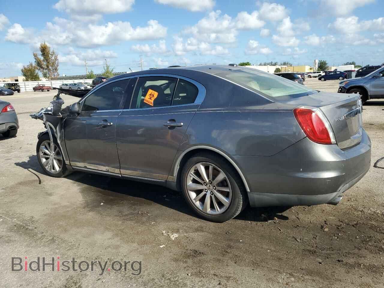 2011 LINCOLN MKS - VIN: 1LNHL9DR8BG610709 - Фото 2