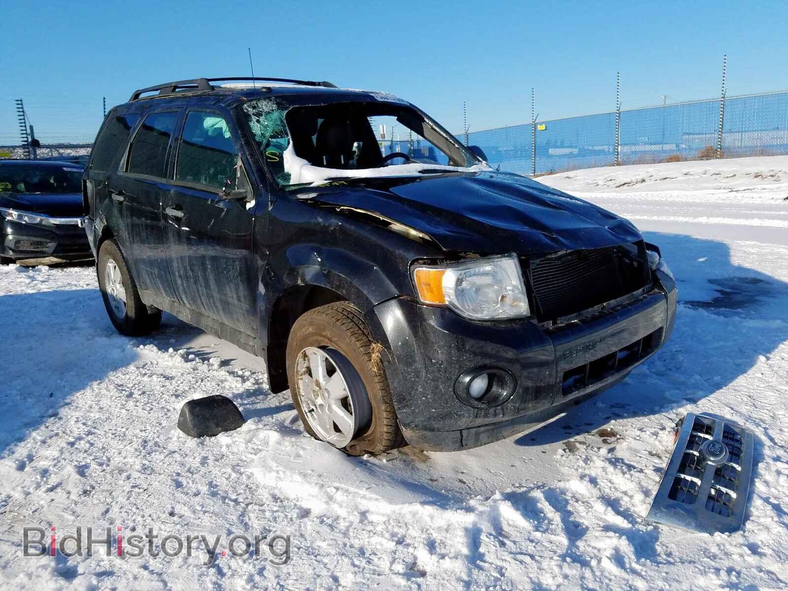 Photo 1FMCU0D77BKA58005 - FORD ESCAPE 2011