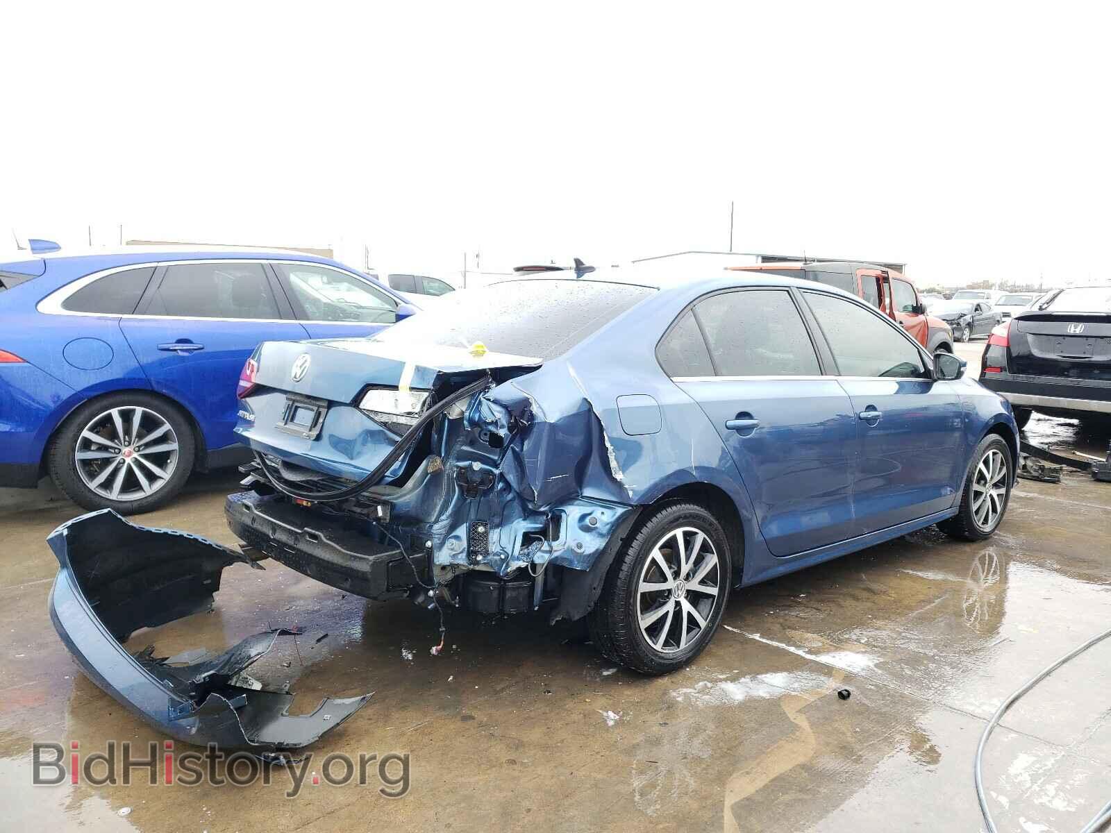 2017 VOLKSWAGEN JETTA - VIN: 3VWDB7AJXHM362757 - Photo 4