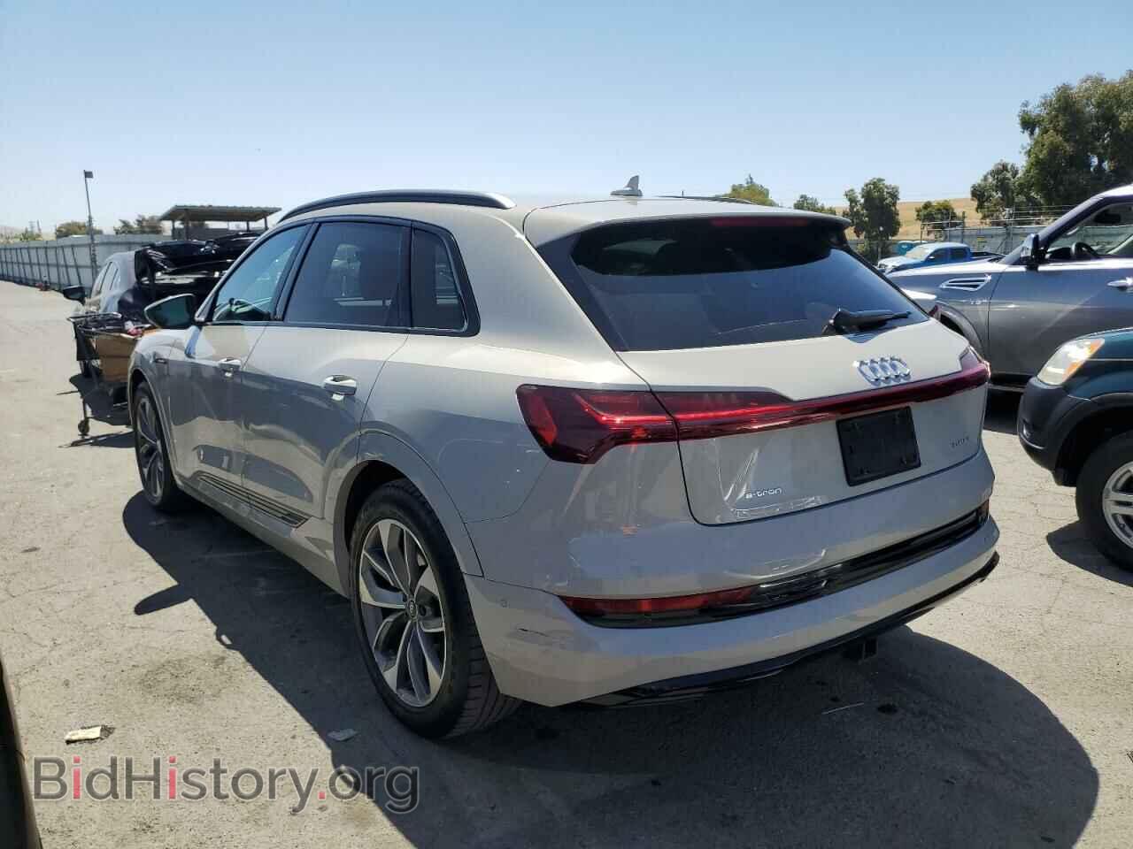 2021 AUDI E-TRON - VIN: WA1LABGEXMB011812 - Фото 2