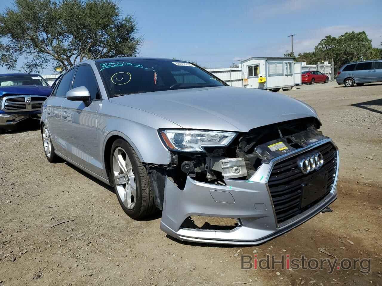 Photo WAUAUGFFXH1037475 - AUDI A3 2017