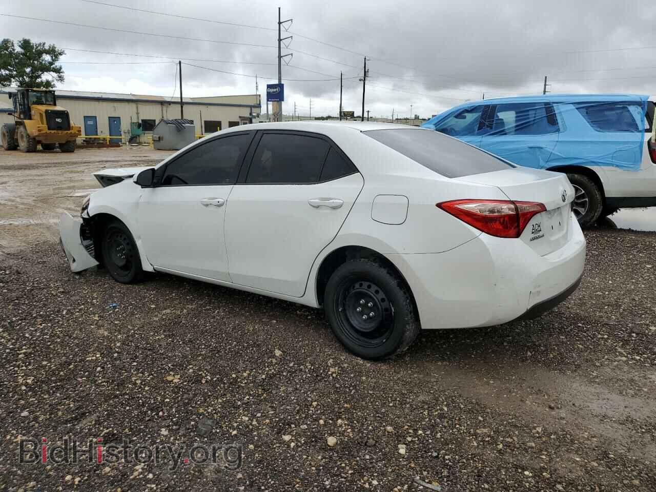 2017 TOYOTA COROLLA - VIN: 5YFBURHE6HP687875 - Фото 2