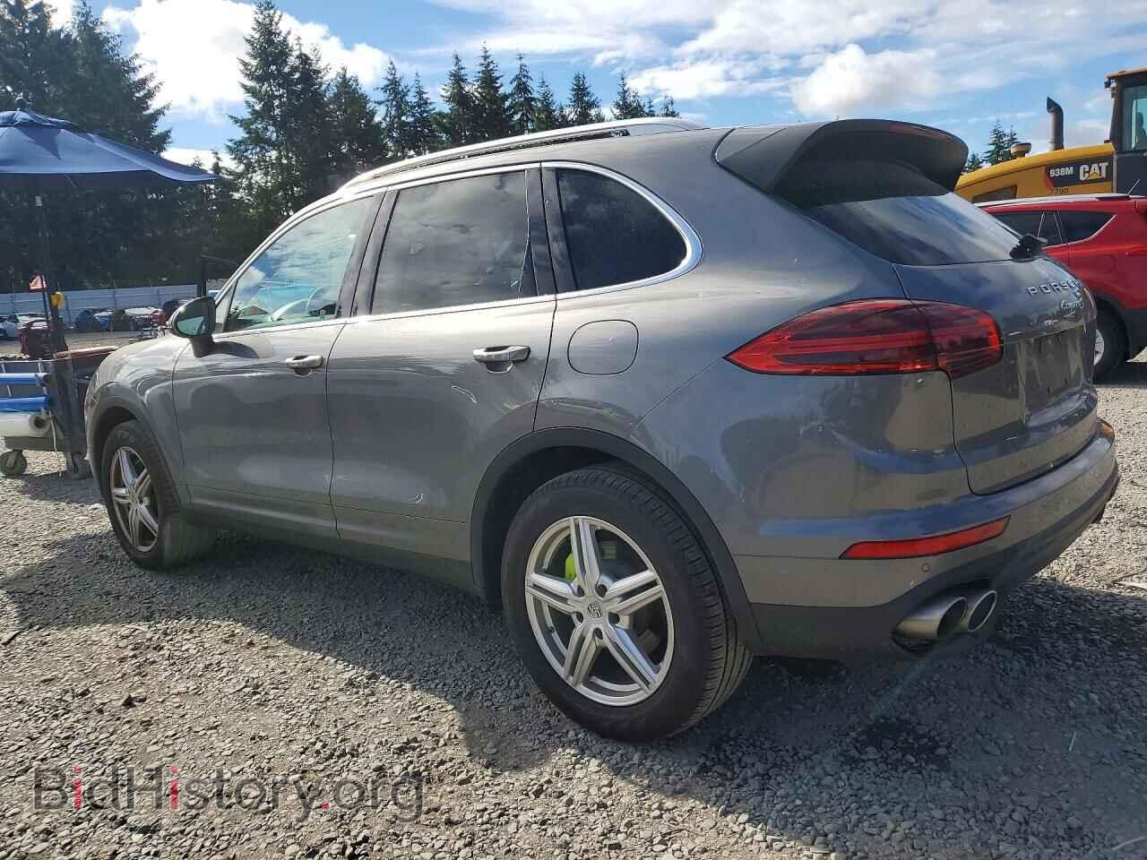 2016 PORSCHE CAYENNE - VIN: WP1AE2A21GLA17348 - Photo 2