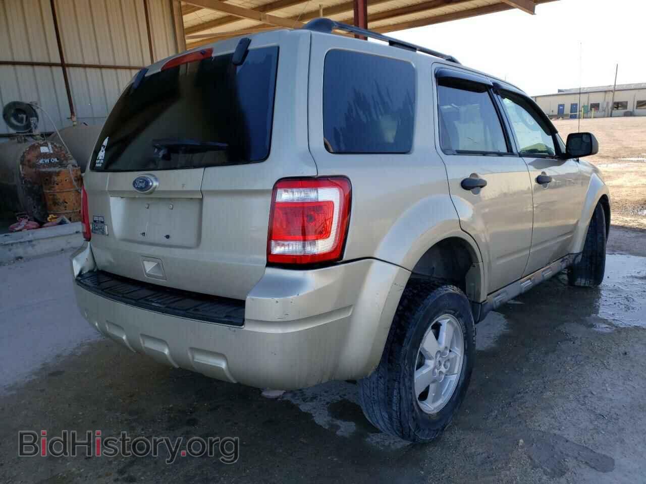 2010 FORD ESCAPE - VIN: 1FMCU0D70AKD26732 - Photo 4