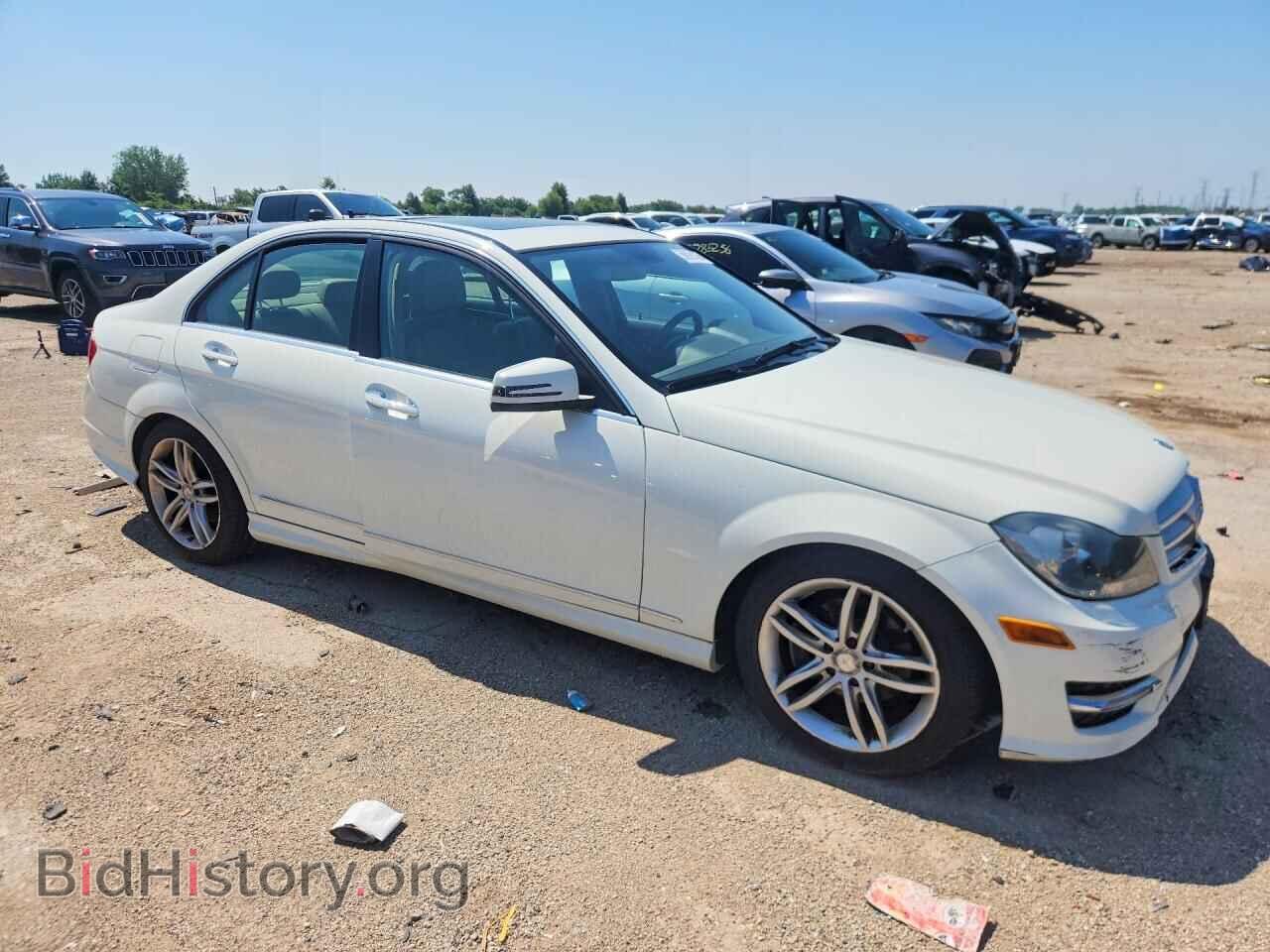 2012 MERCEDES-BENZ C-CLASS - VIN: WDDGF8BB1CF917854 - Фото 4