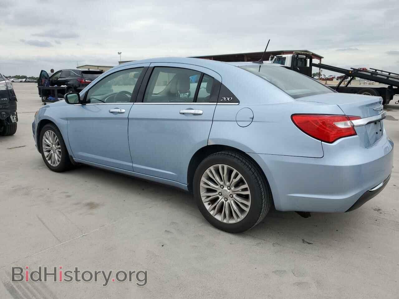 2012 CHRYSLER 200 - VIN: 1C3CCBCB1CN305922 - Photo 2
