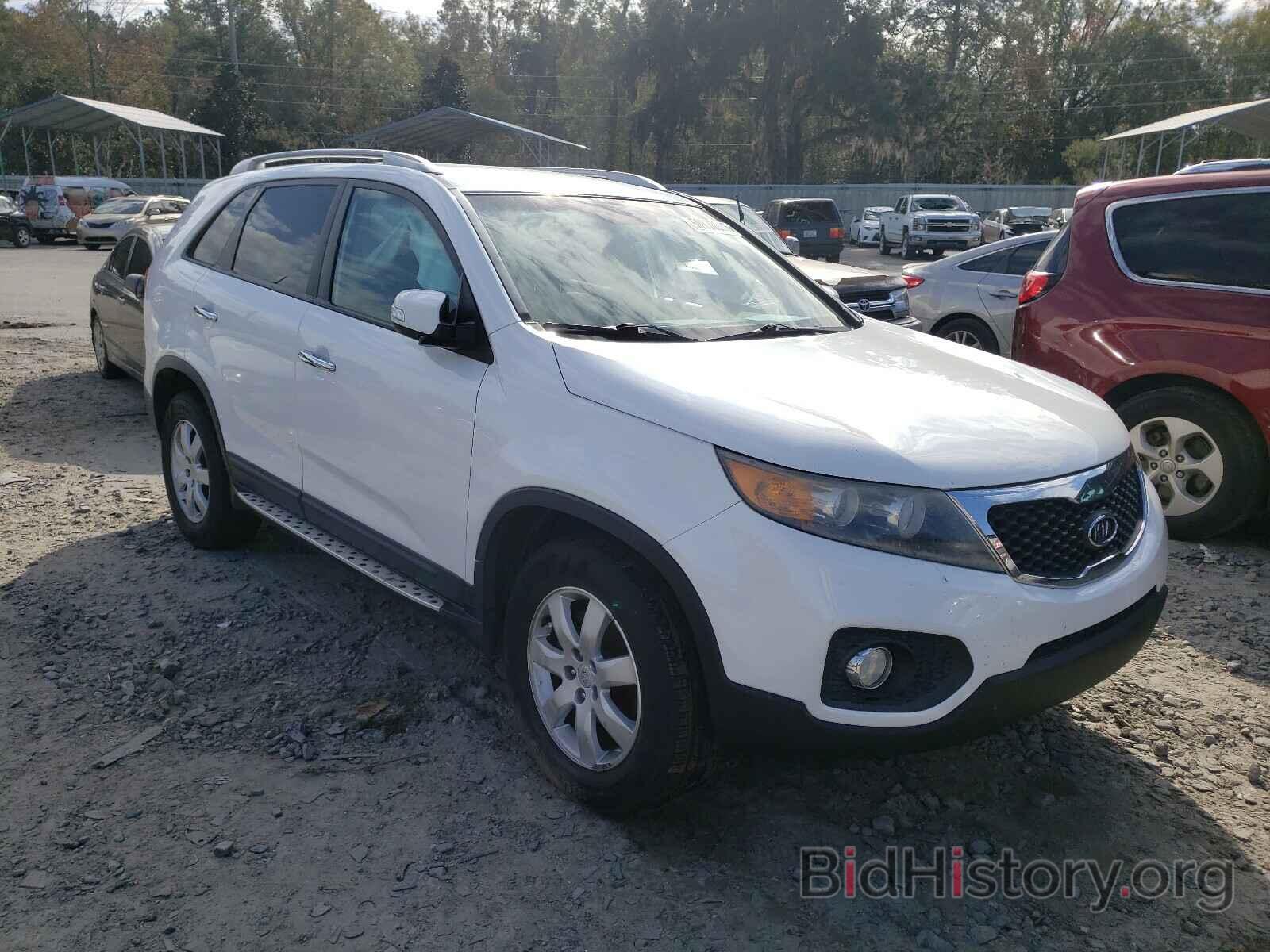 Photo 5XYKT3A1XBG157895 - KIA SORENTO 2011