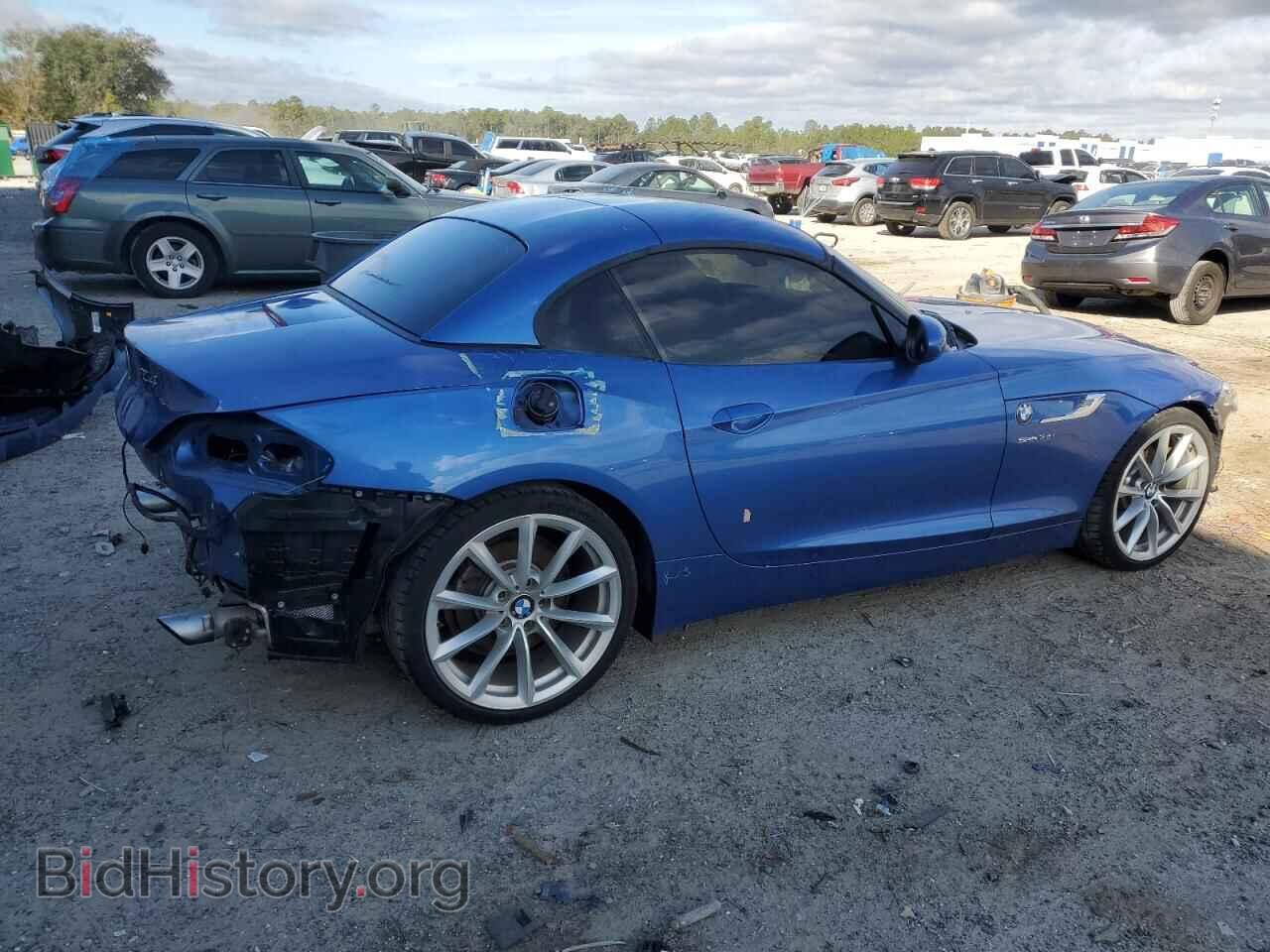 2016 BMW Z4 - VIN: WBALM7C55G5B59823 - Фото 3