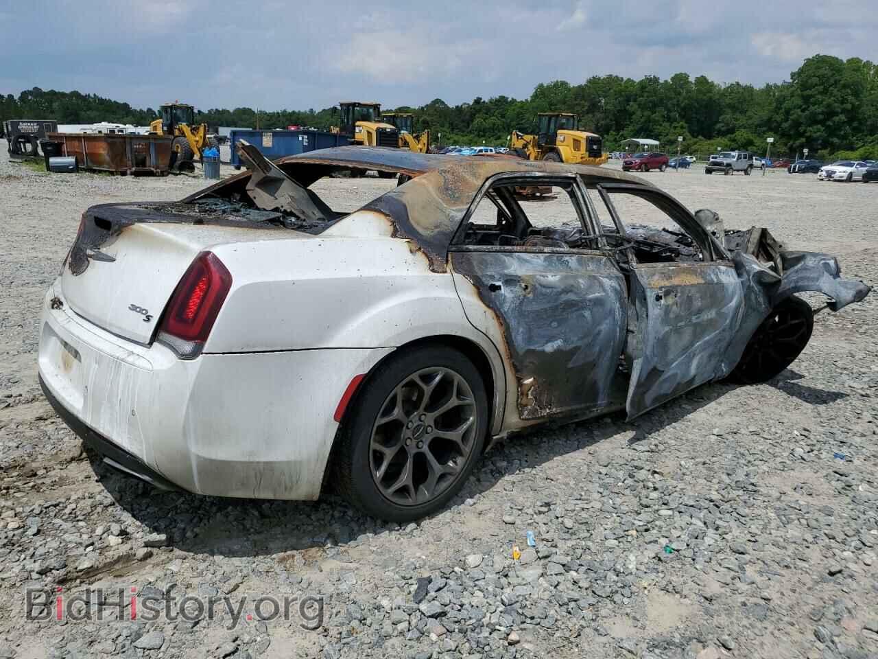 2016 CHRYSLER 300 - VIN: 2C3CCABG2GH320743 - Фото 3
