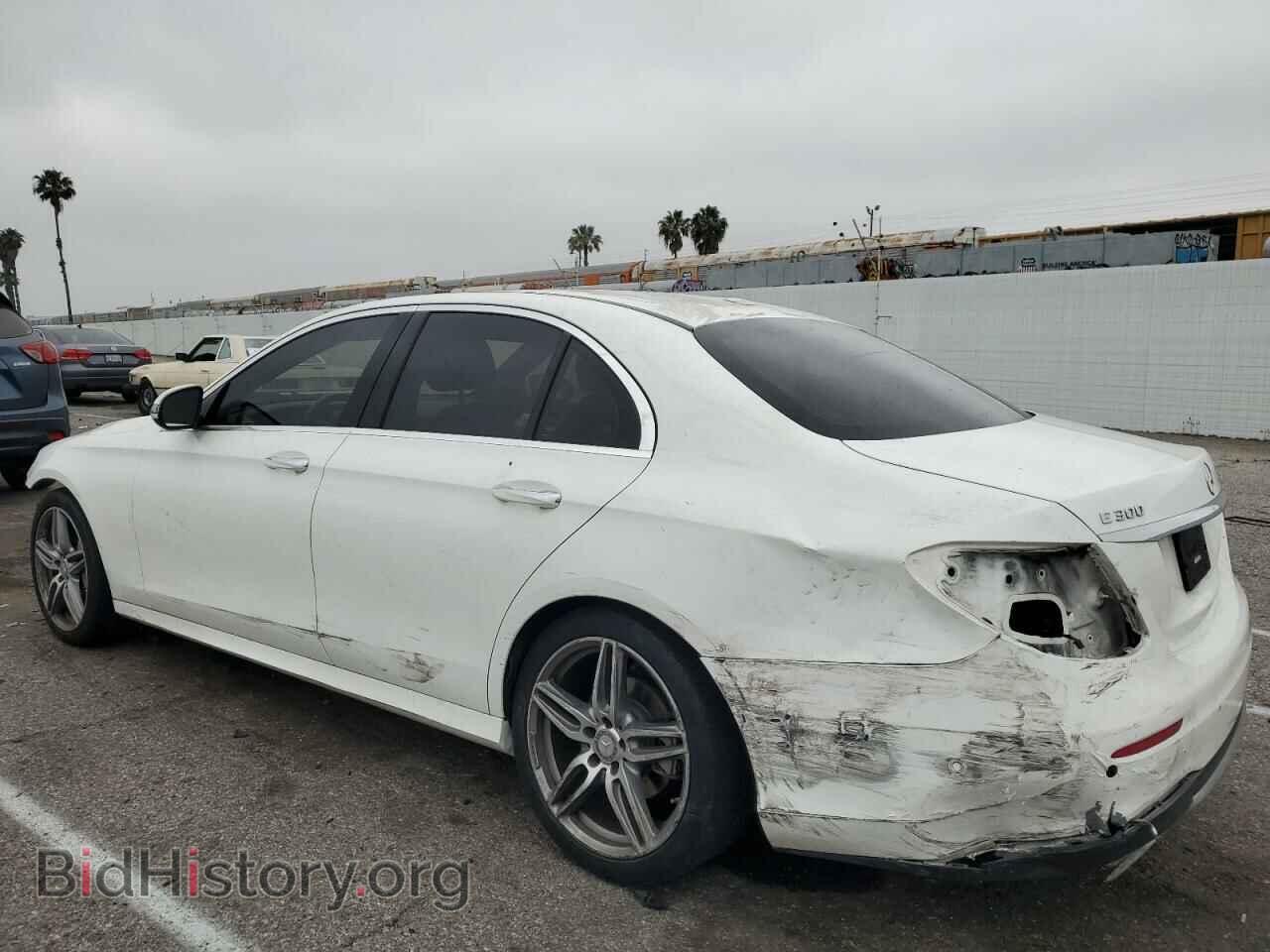 2017 MERCEDES-BENZ E-CLASS - VIN: WDDZF4JB6HA067095 - Фото 2