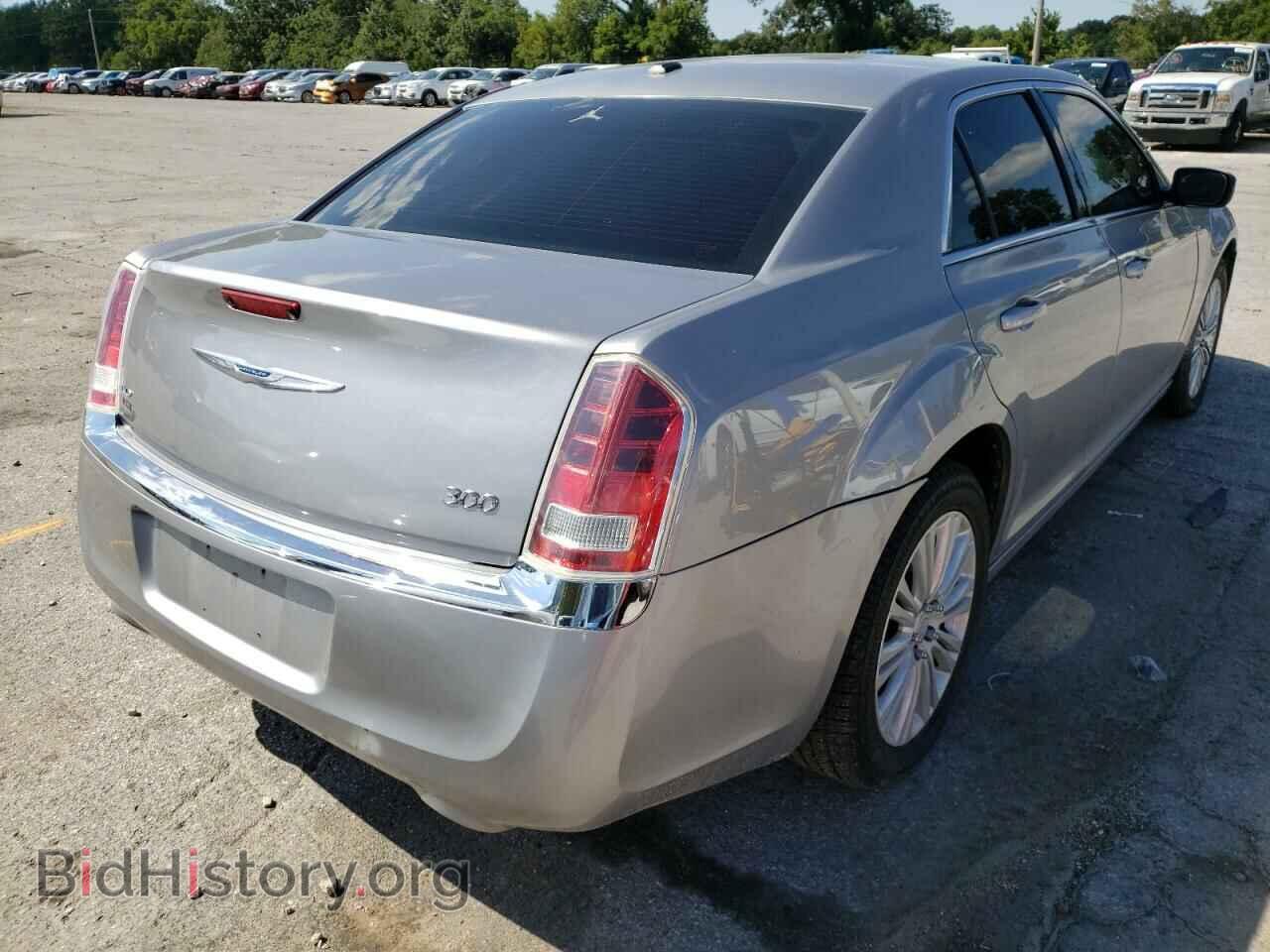 2014 CHRYSLER 300 - VIN: 2C3CCARG0EH321411 - Фото 4