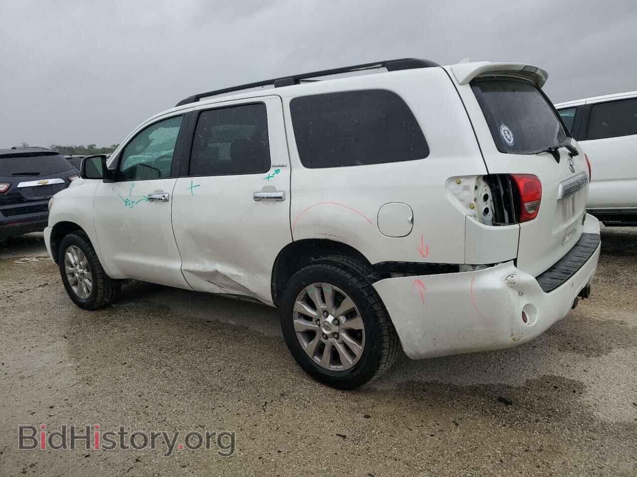 2012 TOYOTA SEQUOIA - VIN: 5TDDW5G16CS059745 - Фото 2