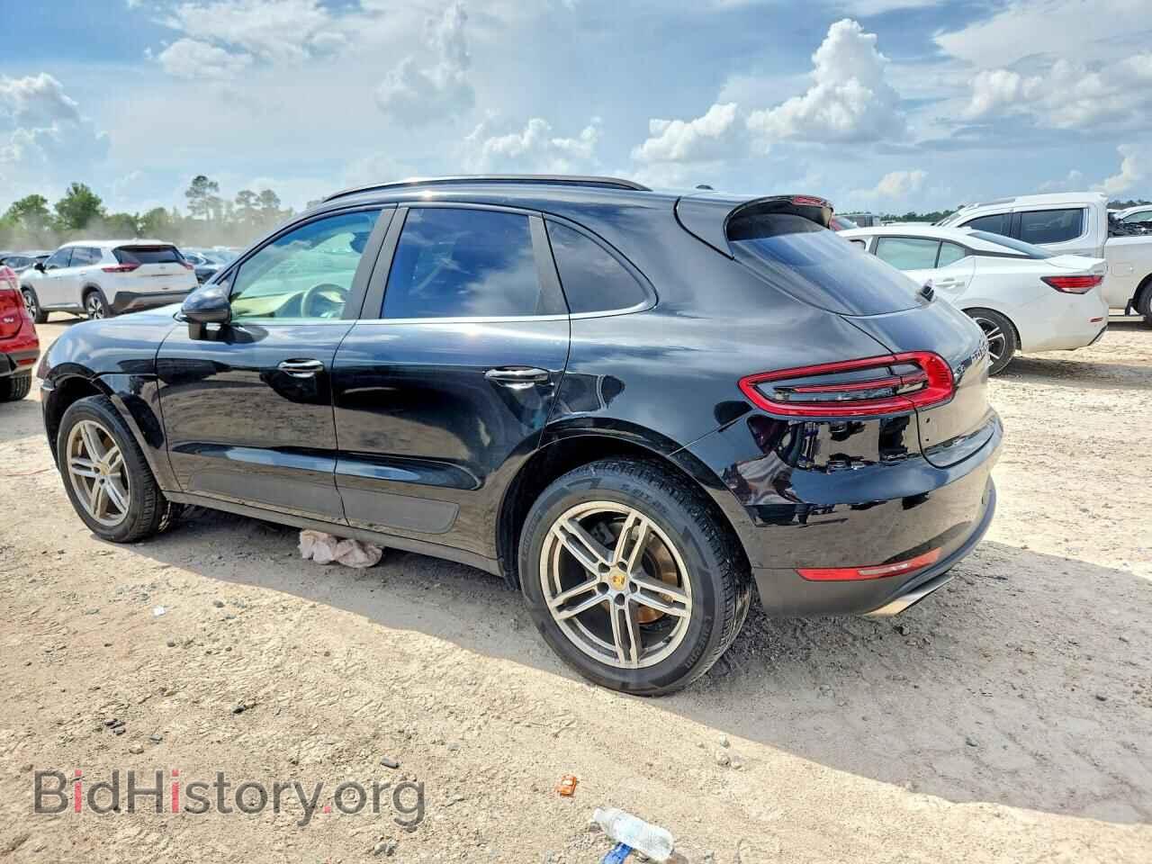 2017 PORSCHE MACAN - VIN: WP1AA2A56HLB81993 - Photo 2