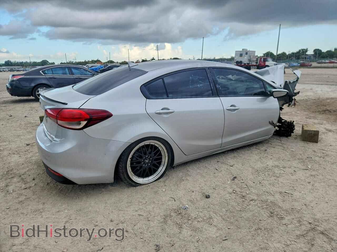 2017 KIA FORTE - VIN: 3KPFL4A79HE026734 - Фото 3