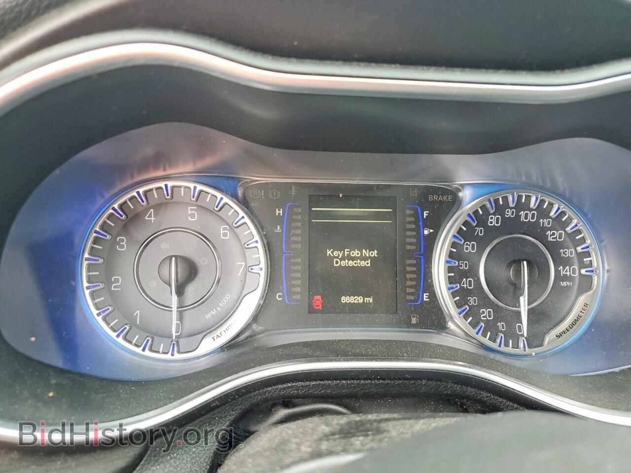 2015 CHRYSLER 200 - VIN: 1C3CCCABXFN547752 - Photo 9