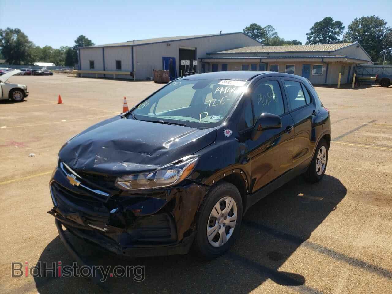 2017 CHEVROLET TRAX - VIN: 3GNCJKSB2HL199062 - Фото 2