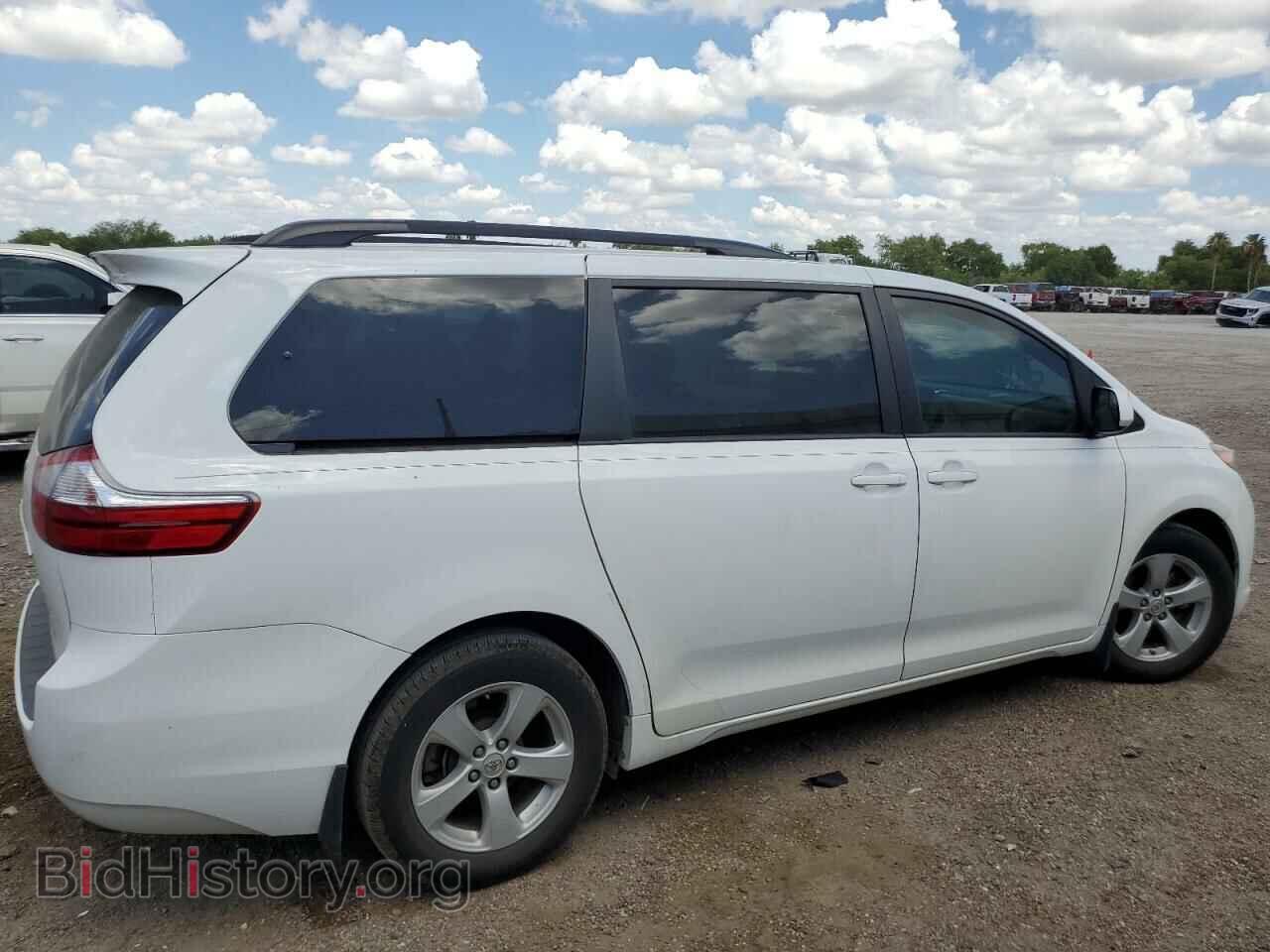 2017 TOYOTA All Models - VIN: 5TDKZ3DC2HS888828 - Фото 3