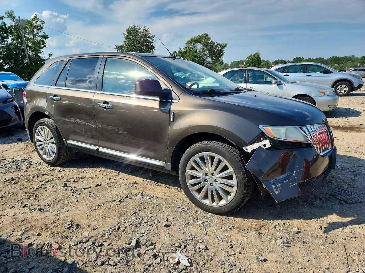 2011 LINCOLN MKX - VIN: 2LMDJ8JK7BBJ05570 - Photo 4