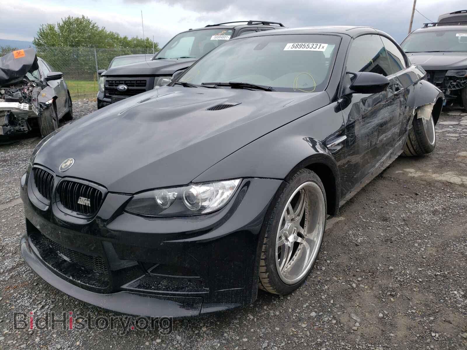 2011 BMW M3 - VIN: WBSDX9C50BE399354 - Фото 2