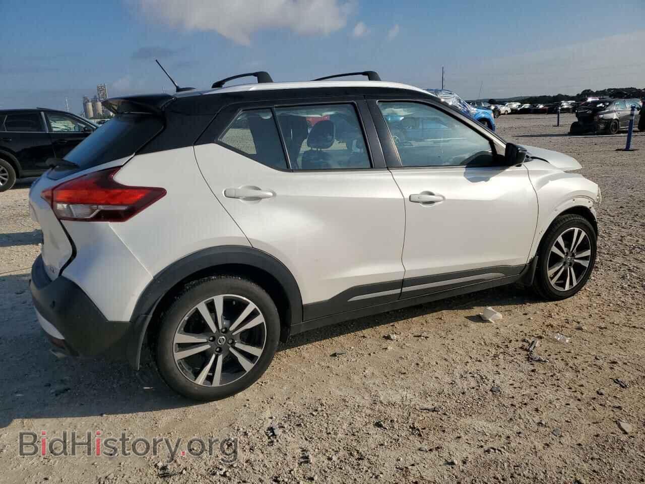 2020 NISSAN KICKS - VIN: 3N1CP5DV3LL501230 - Фото 3