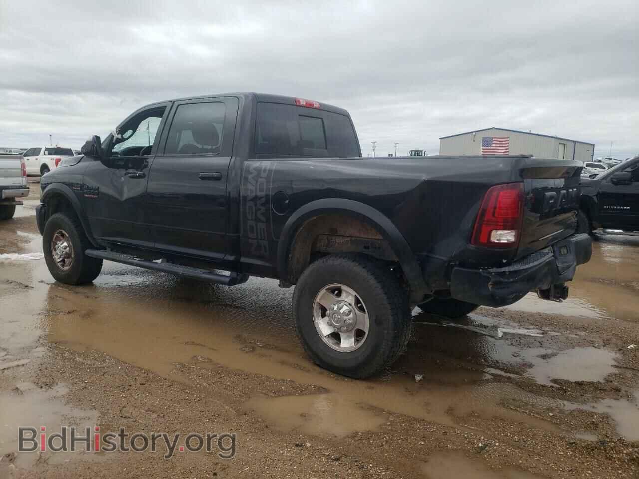 2018 RAM 2500 - VIN: 3C6TR5EJ3JG106528 - Photo 2