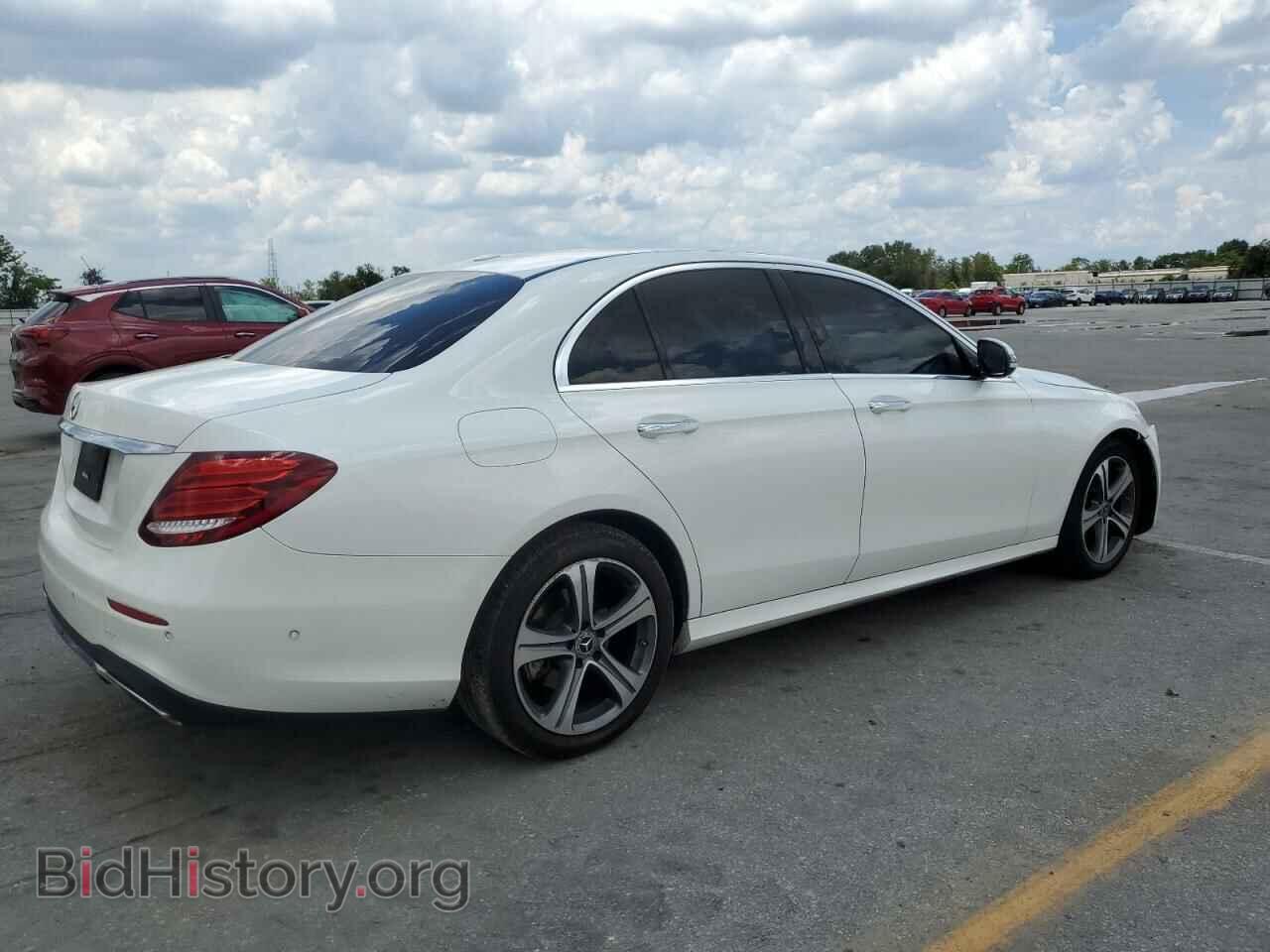 2018 MERCEDES-BENZ E-CLASS - VIN: WDDZF4JB8JA381613 - Фото 3