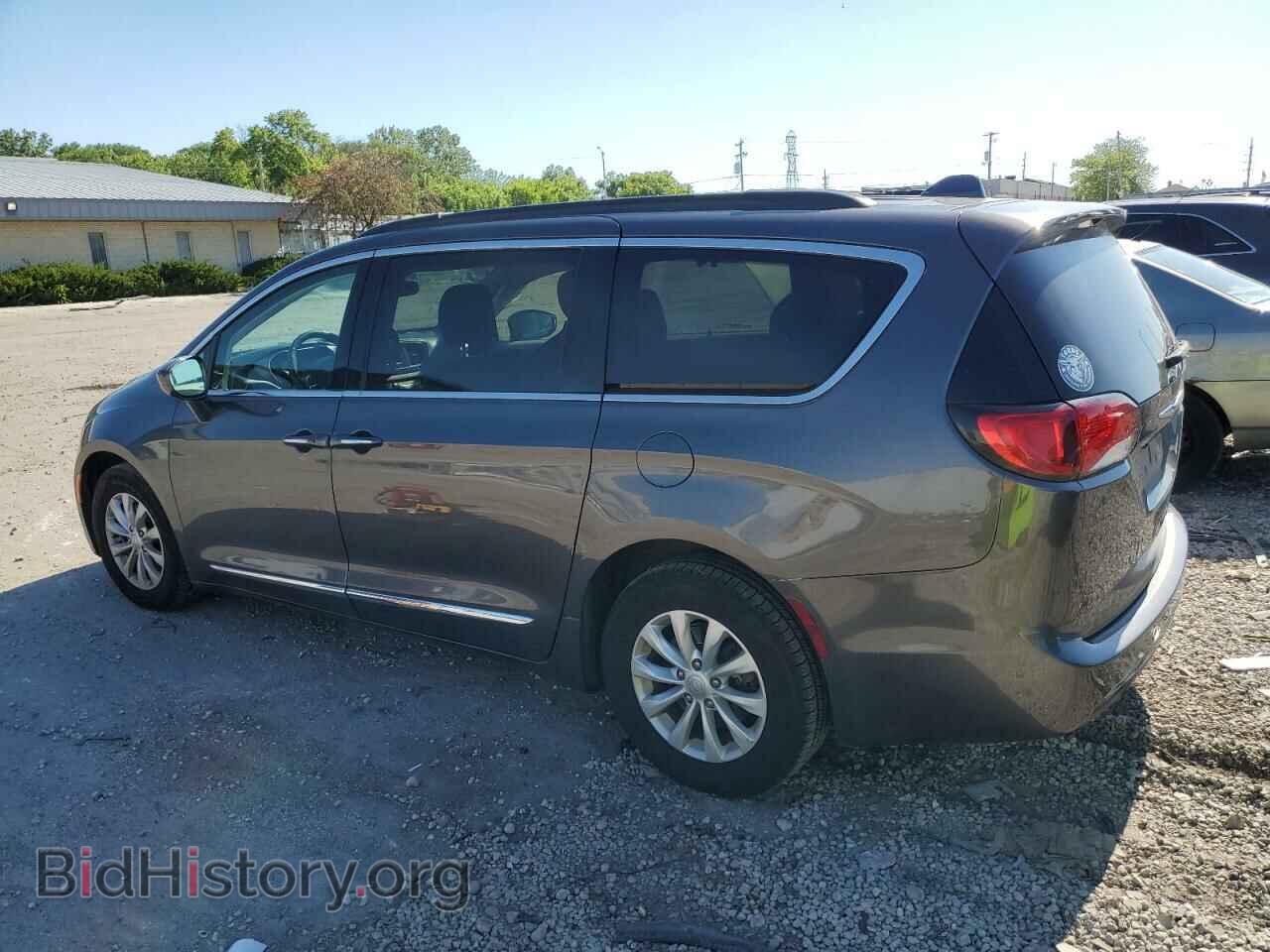 2017 CHRYSLER PACIFICA - VIN: 2C4RC1BG2HR719928 - Photo 2