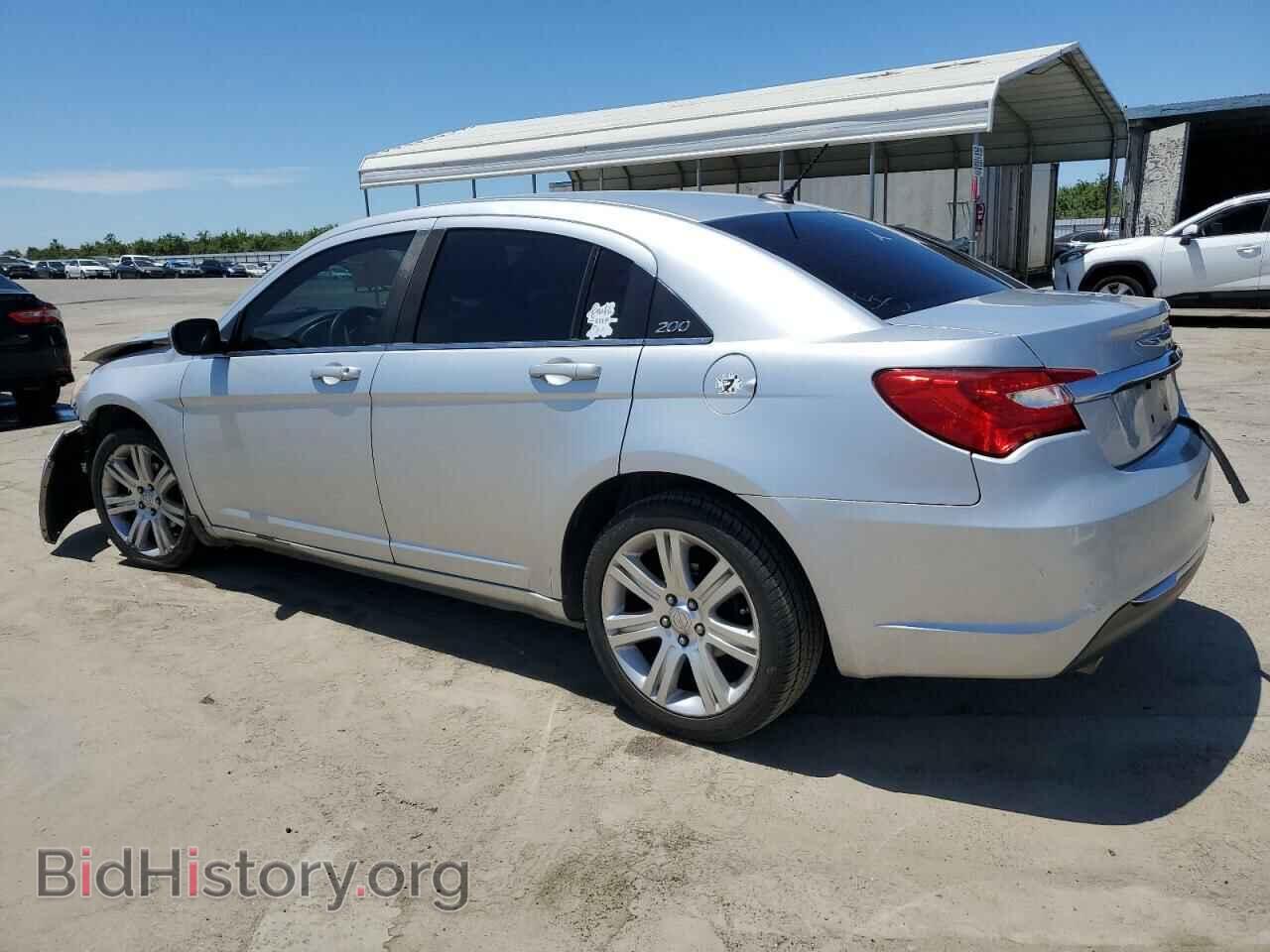 2012 CHRYSLER 200 - VIN: 1C3CCBBG7CN330174 - Фото 2