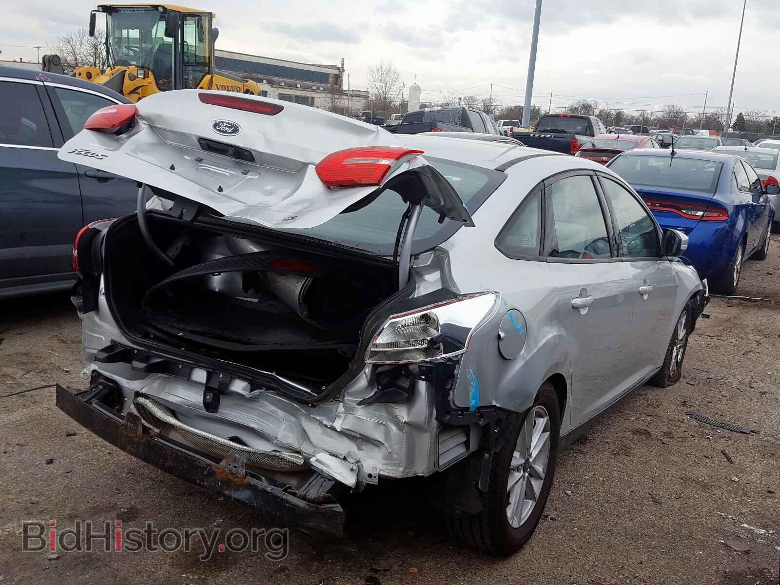 2016 FORD FOCUS SE - VIN: 1FADP3F26GL303032 - Photo 4