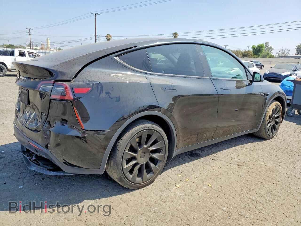 2024 TESLA MODEL Y - VIN: 7SAYGDED1RF102734 - Photo 3
